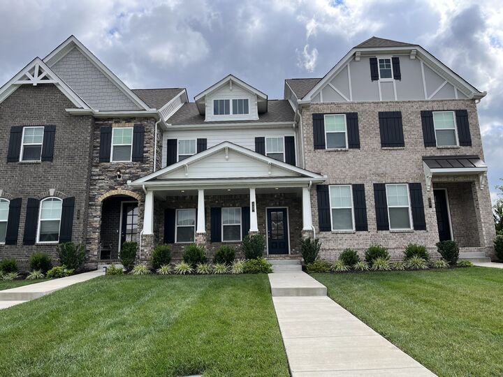 Property Photo:  728 Hahn Ct  TN 37087 
