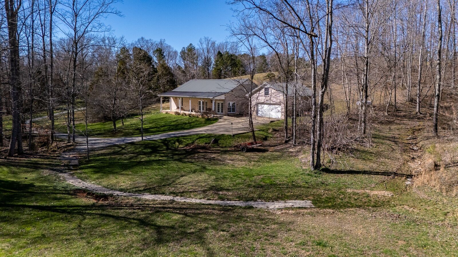 Property Photo:  15 Clifton Rd  TN 38464 