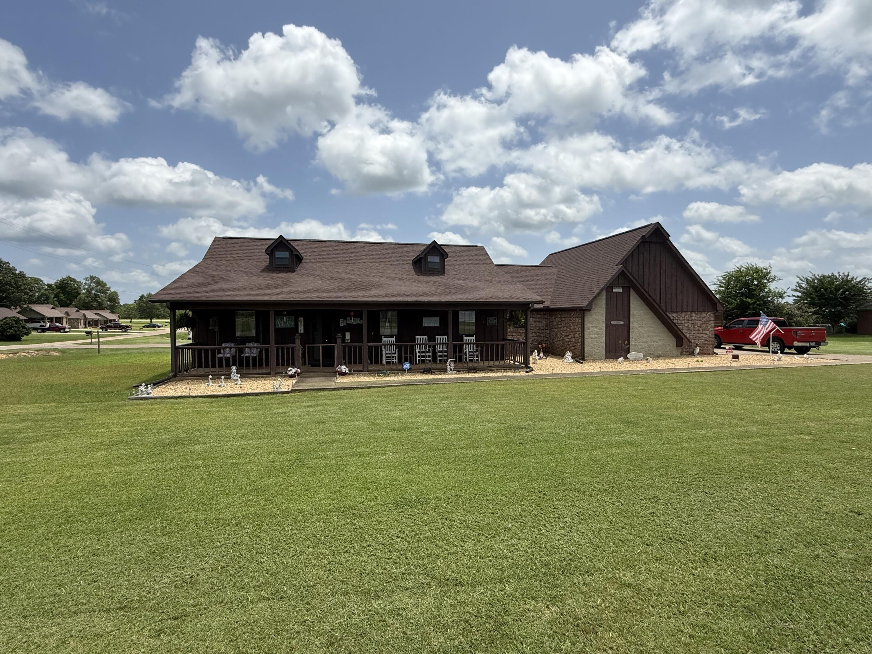 Property Photo:  2 Hornet Drive  MS 38827 