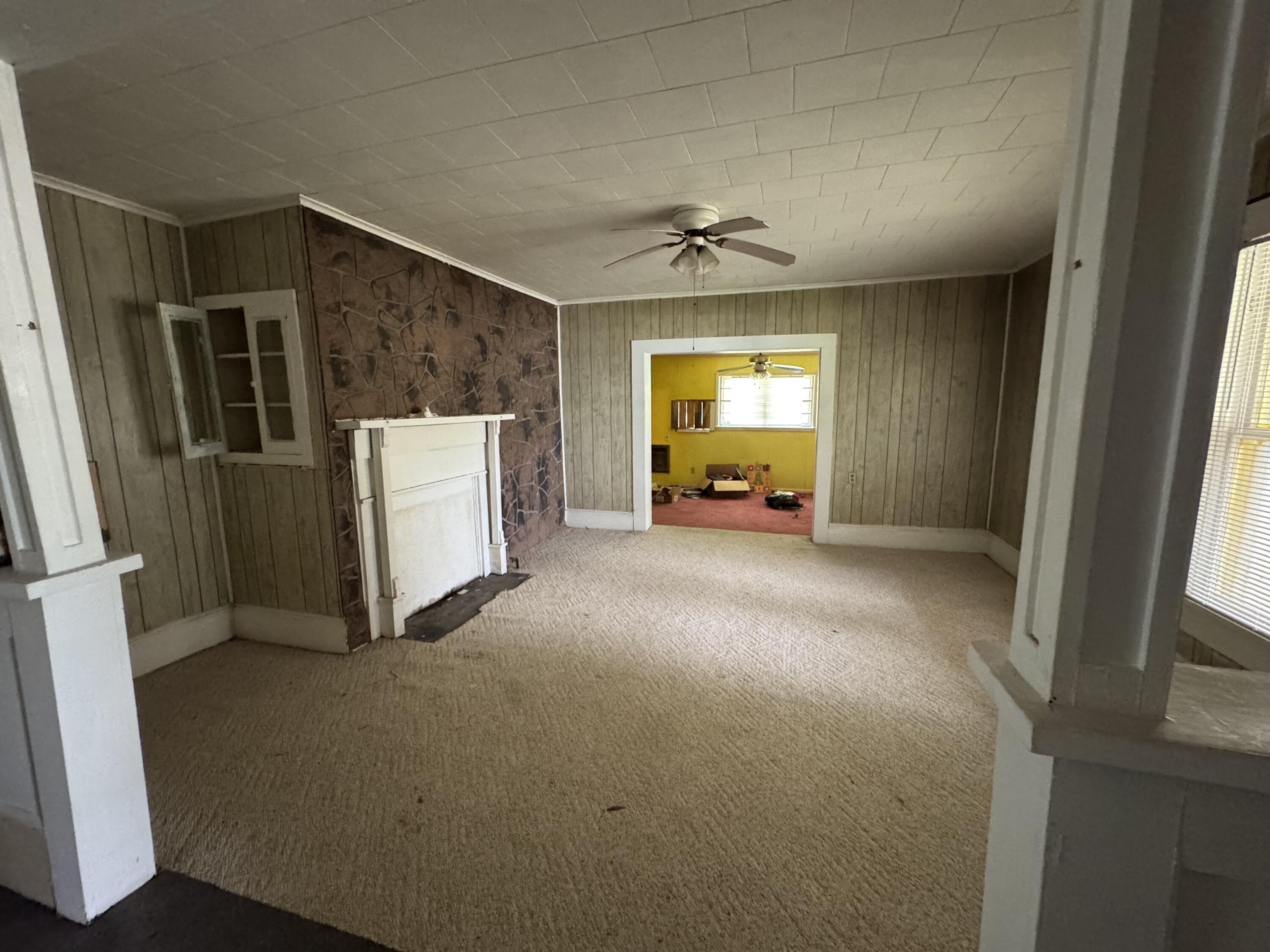 Property Photo:  96 East Jones Street  MS 38869 