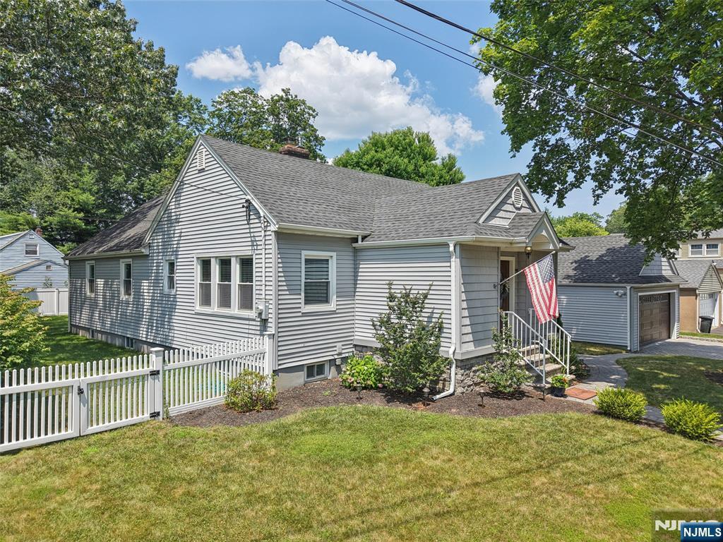 270 Hirschfeld Place  New Milford NJ 07646 photo