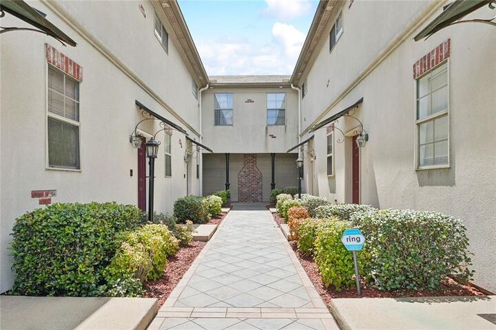 Property Photo:  4512 Pontchartrain Drive 2  LA 70458 