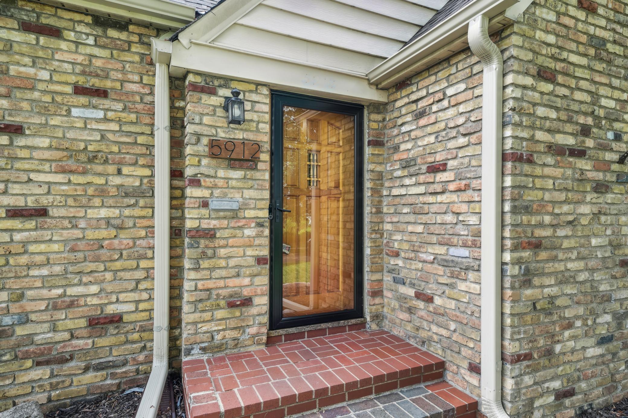 Property Photo:  5912 Park Avenue  MN 55417 