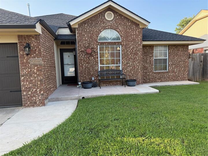 Property Photo: 2025 Sierra OK 73071