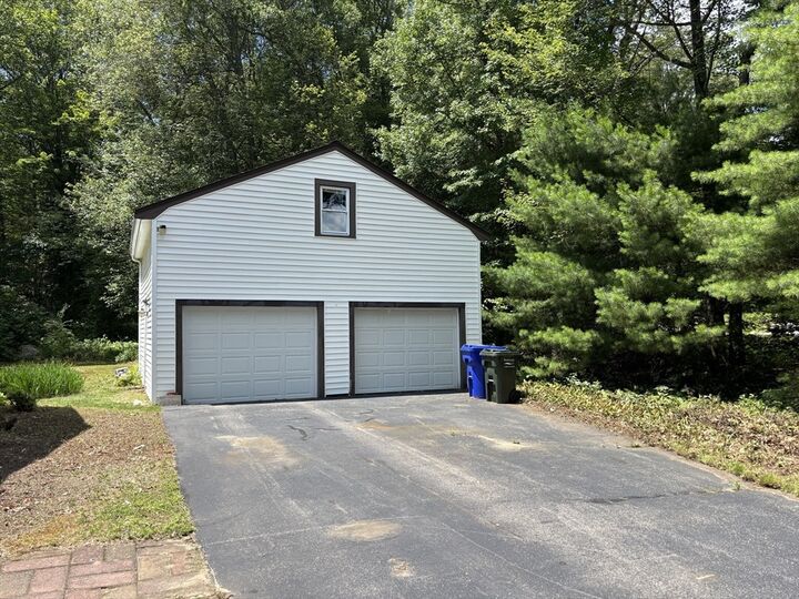 Property Photo:  4 Overdale Parkway 4  MA 01747 