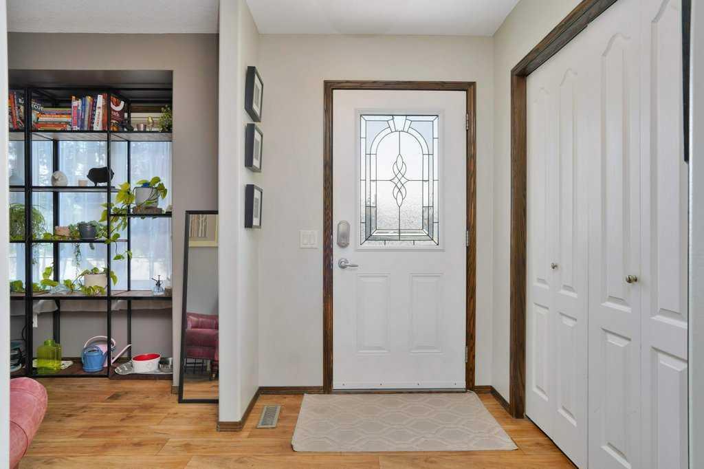 Property Photo: 136 Oswald Close AB T4P 0C1