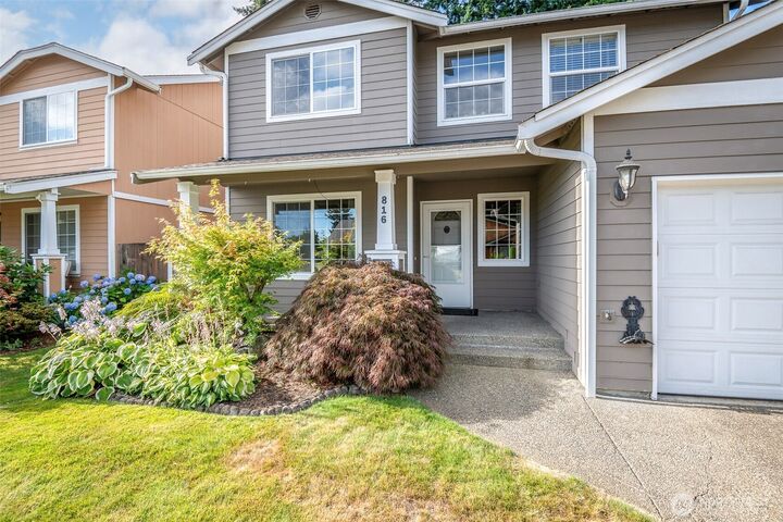 Property Photo: 816 3rd Avenue NW WA 98371