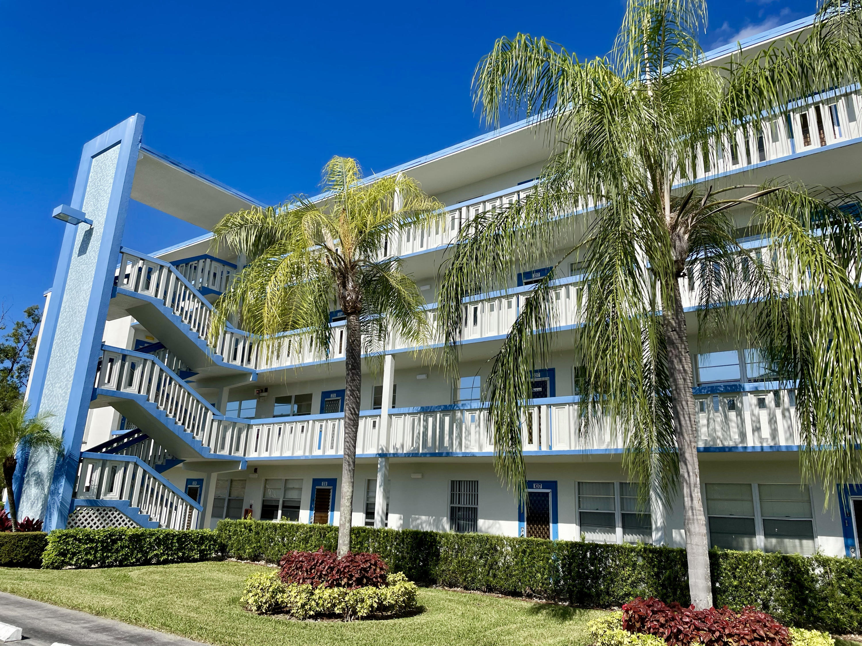 Property Photo: 4019 Lincoln A FL 33434