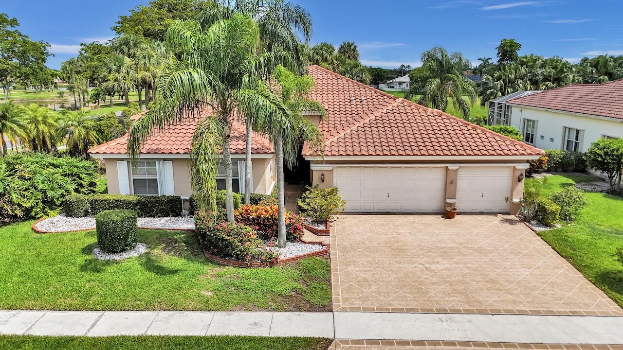Property Photo: 5639 Bermuda Dunes Circle FL 33463