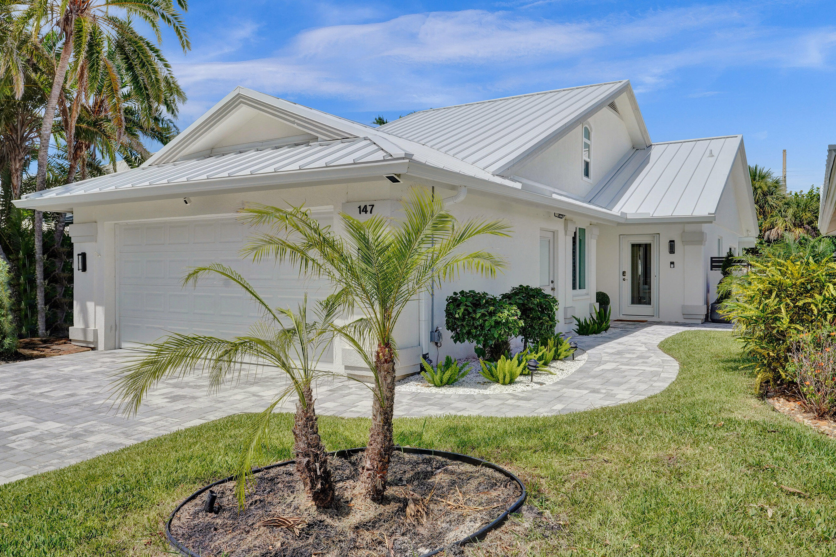 Property Photo: 147 Sand Pine Drive FL 33477