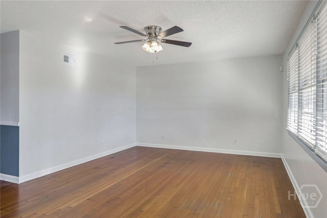 Property Photo: 5209 Habersham Street GA 31405
