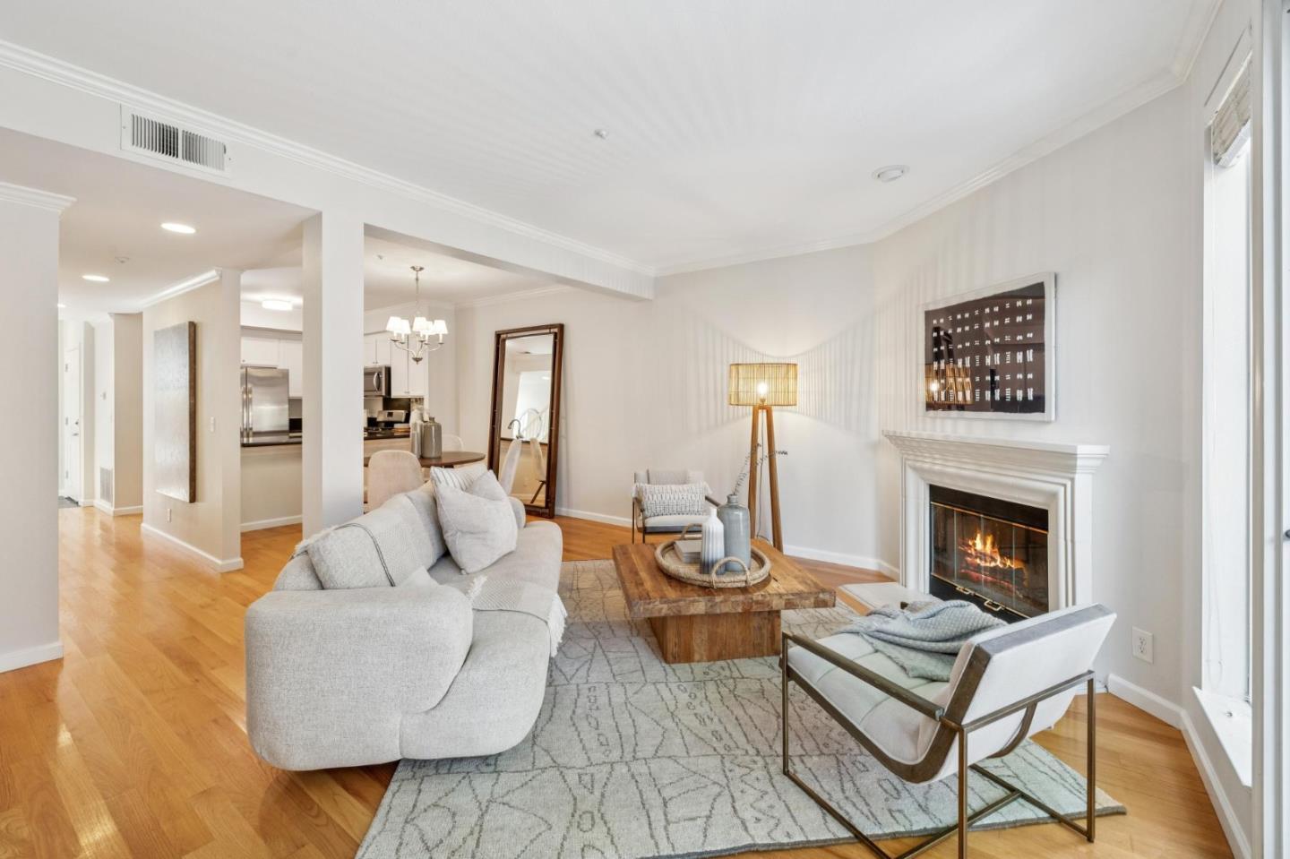 Property Photo:  600 Willow Road 6  CA 94025 