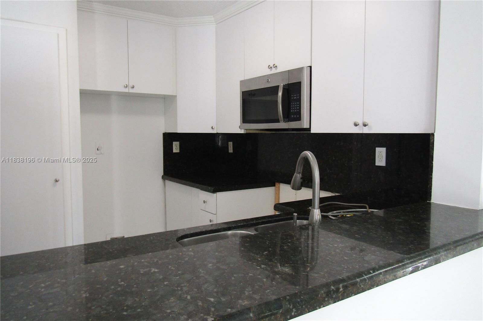 Property Photo:  17278 SW 139th Ct  FL 33177 