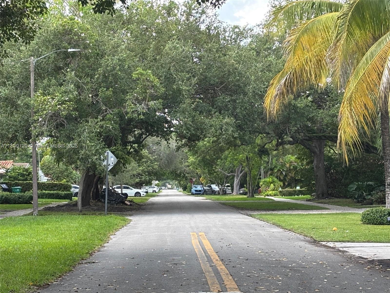 Property Photo: 3521 SW 59th Ave FL 33155