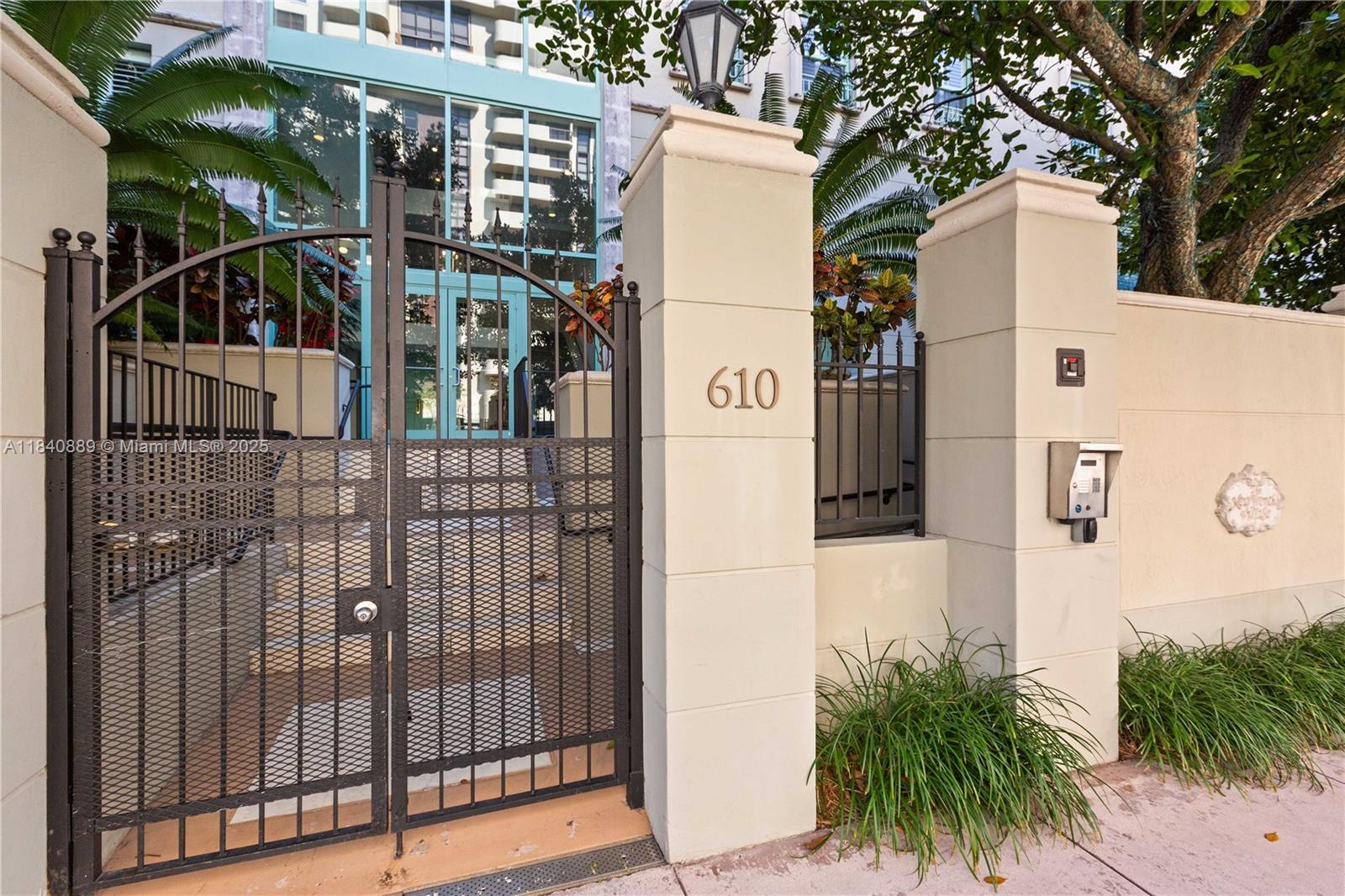Property Photo: 610 Valencia Ave 503 FL 33134