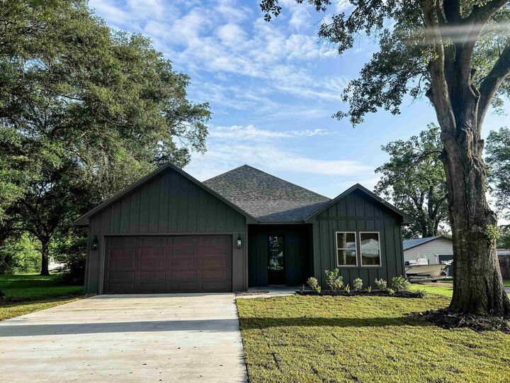 5490 Stanton Dr  Orange TX 77630 photo