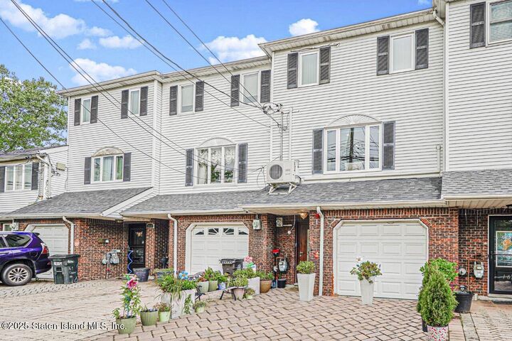 Property Photo:  165 Cannon Avenue  NY 10314 