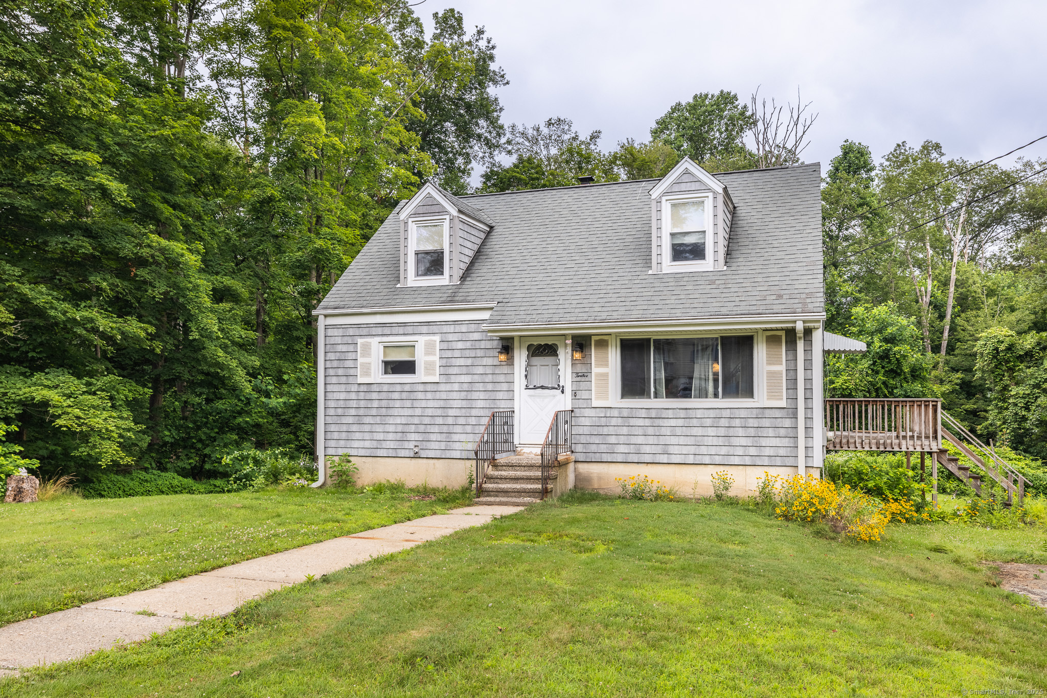 12 Rugby Road  Shelton CT 06484 photo