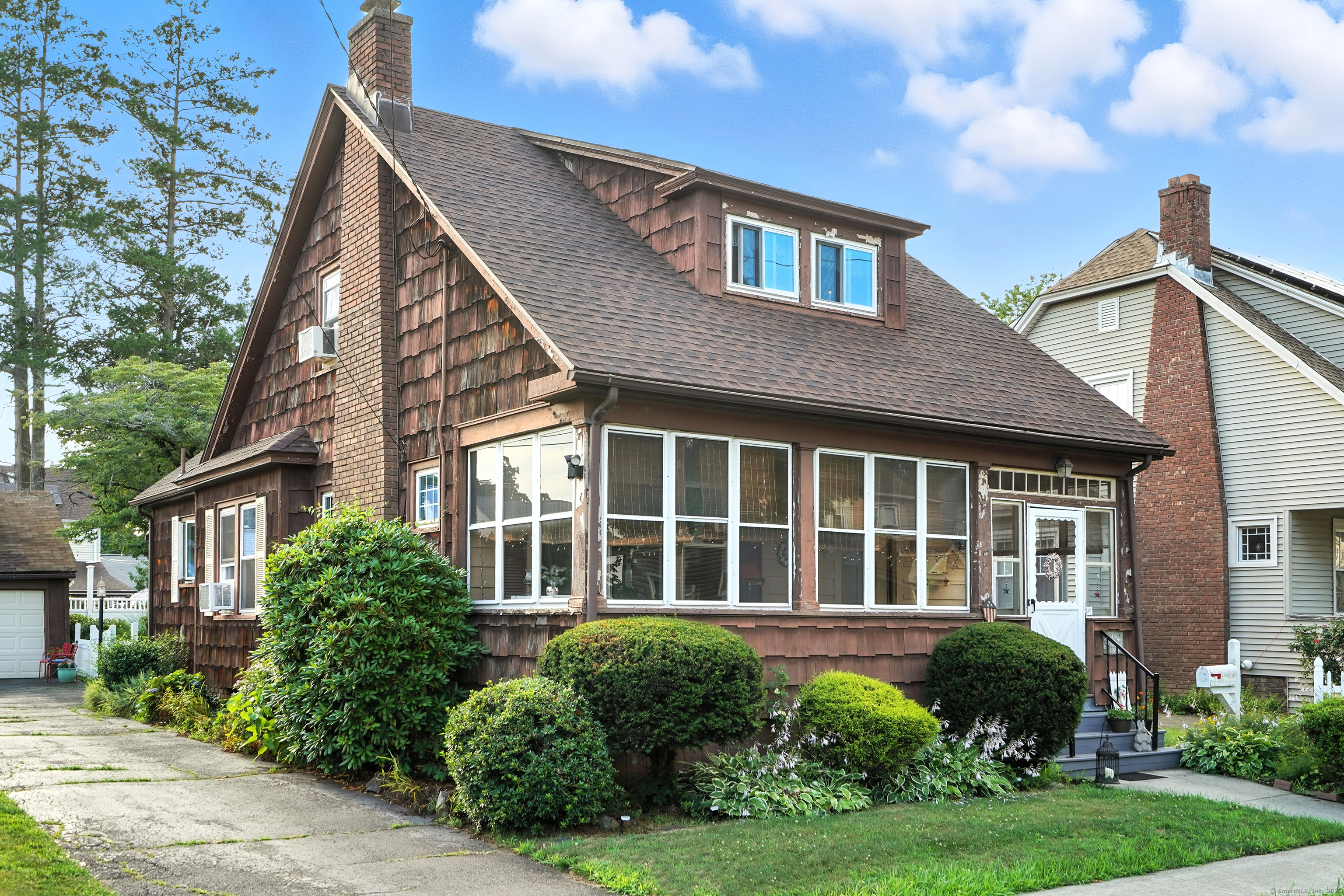 Property Photo: 70 Glenbrook Avenue CT 06514