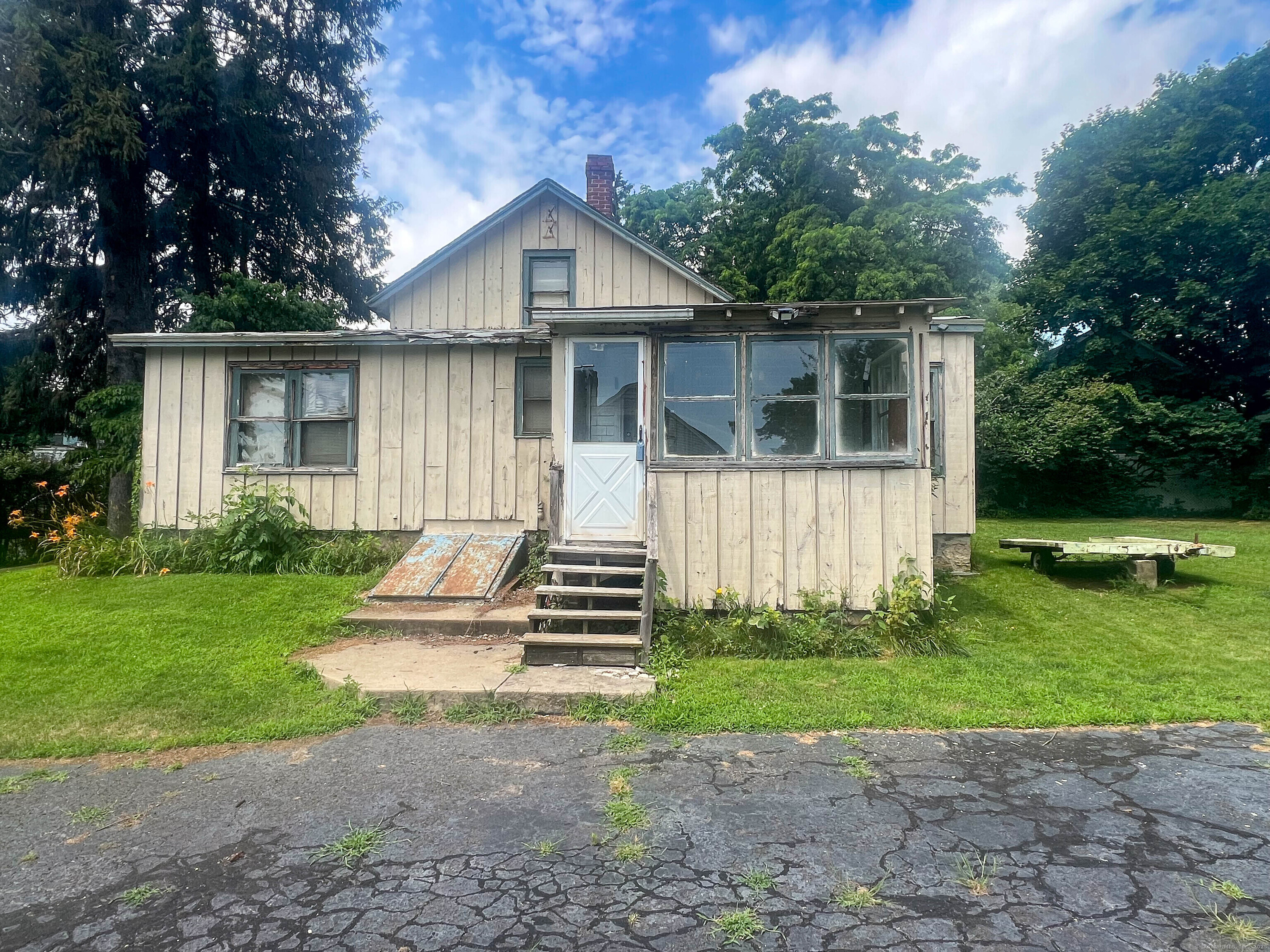 Property Photo:  130 Wilkins Avenue  CT 06606 