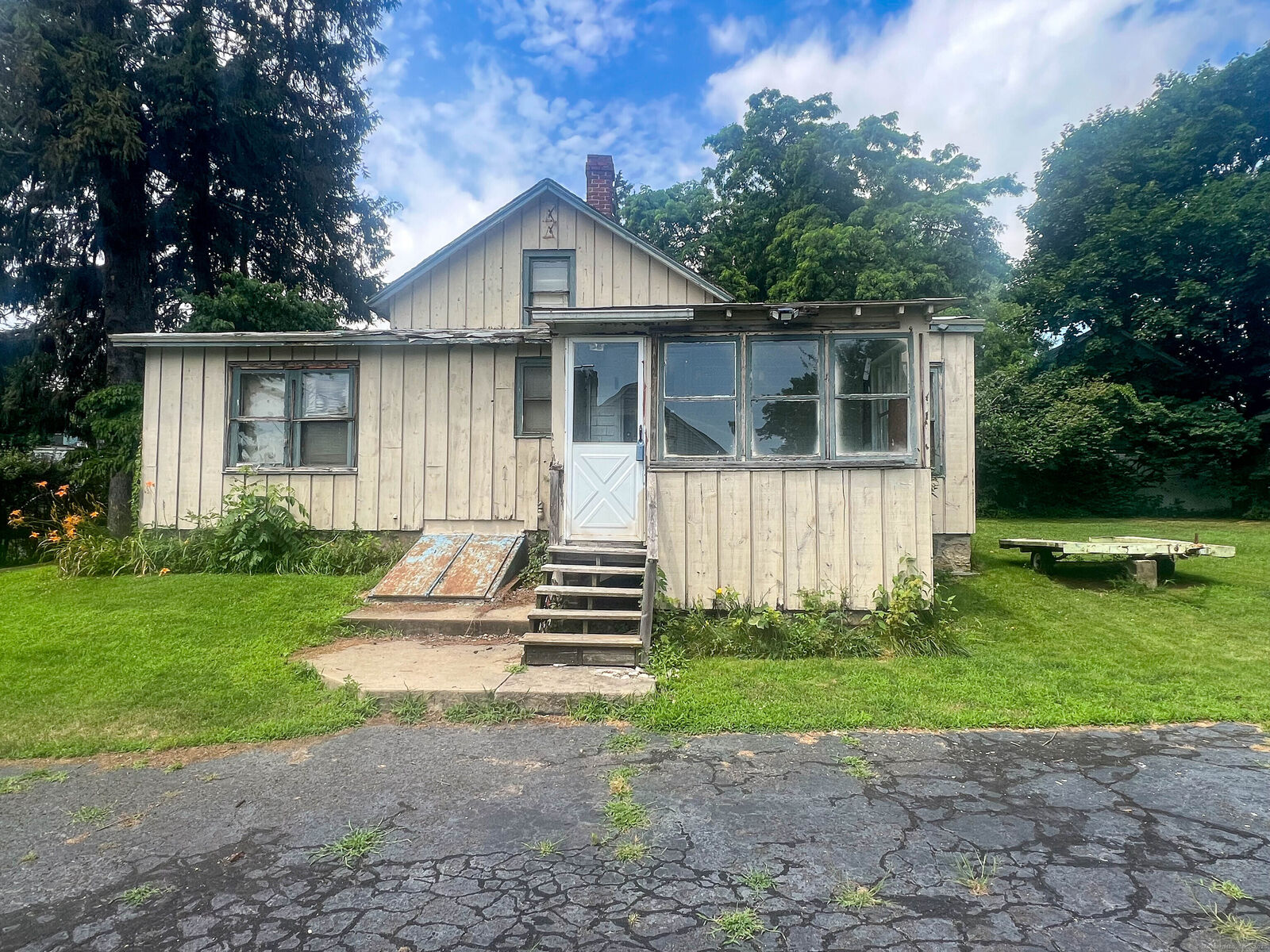Property Photo:  130 Wilkins Avenue  CT 06606 