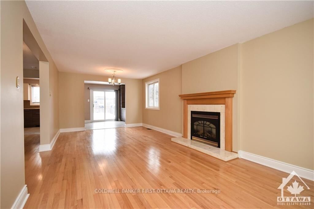 Property Photo: 1883 Des Prairies Avenue ON K1E 2R5