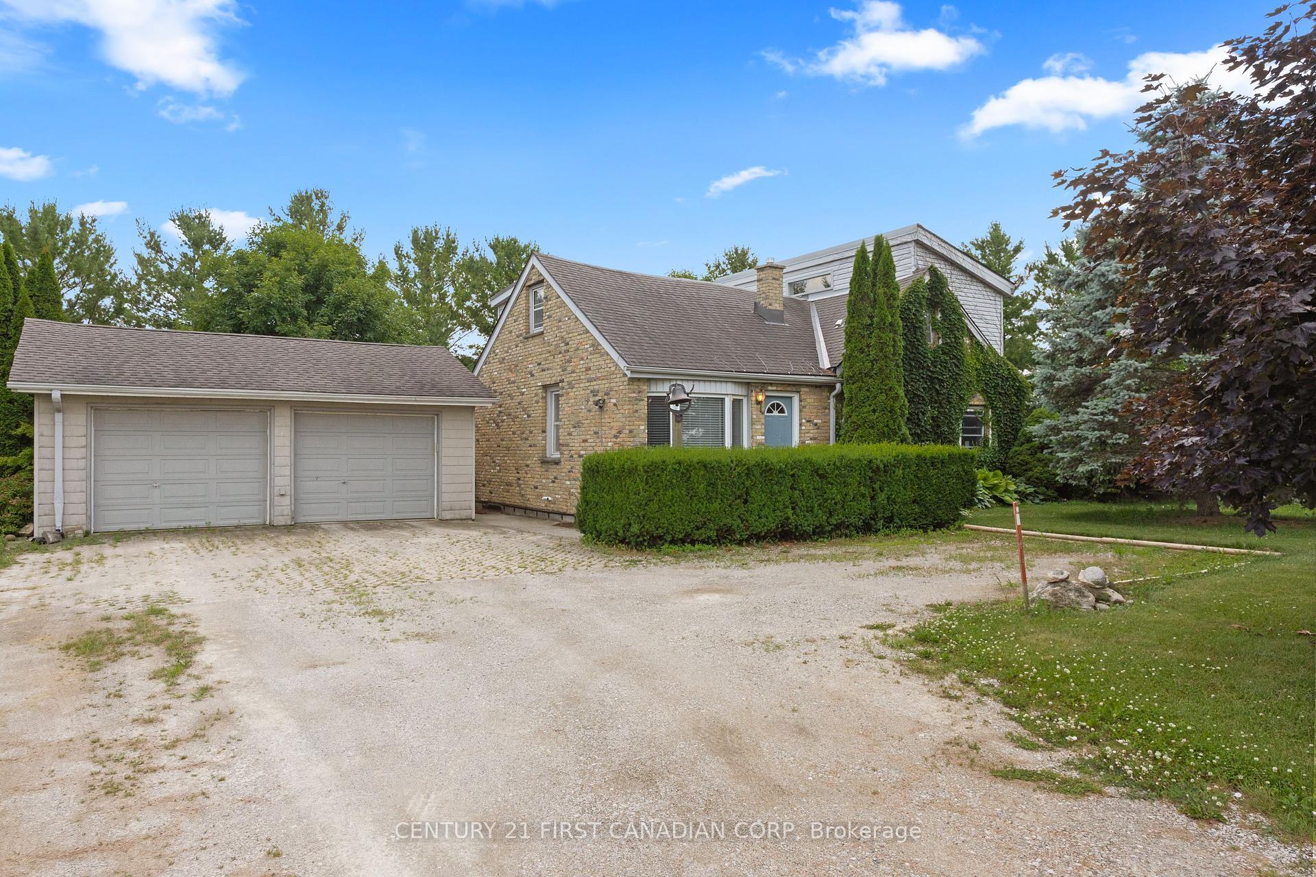 Photo de la propriété: 14305 Sixteen Mile Road ON N5X 4B2