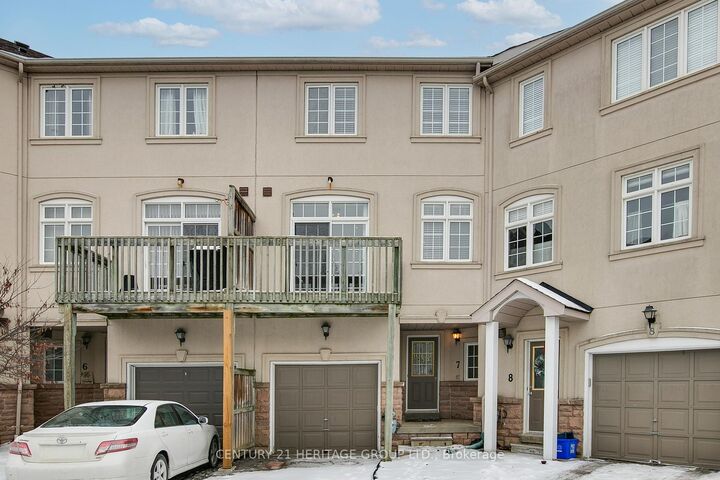 10 Post Oak Drive 7  Richmond Hill ON L4E 4H8 photo