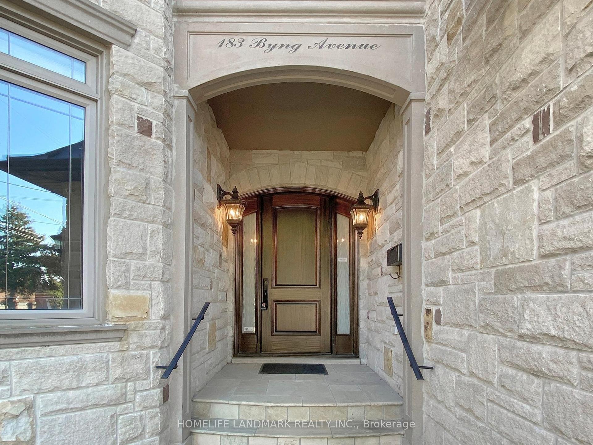 Photo de la propriété: 183 Byng Avenue ON M2N 4K8
