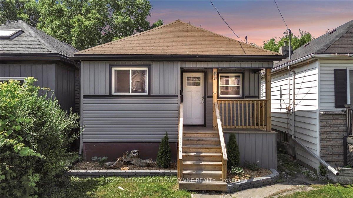 Property Photo: 80 McAnulty Boulevard ON L8H 3H1