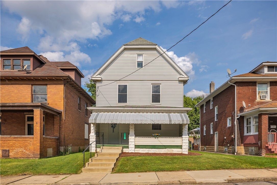 Property Photo: 1320 Leishman Avenue PA 15068
