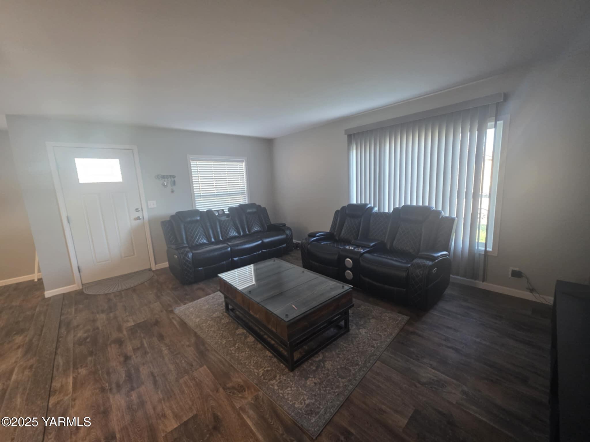 Property Photo: 2795 Macias Ln WA 98901