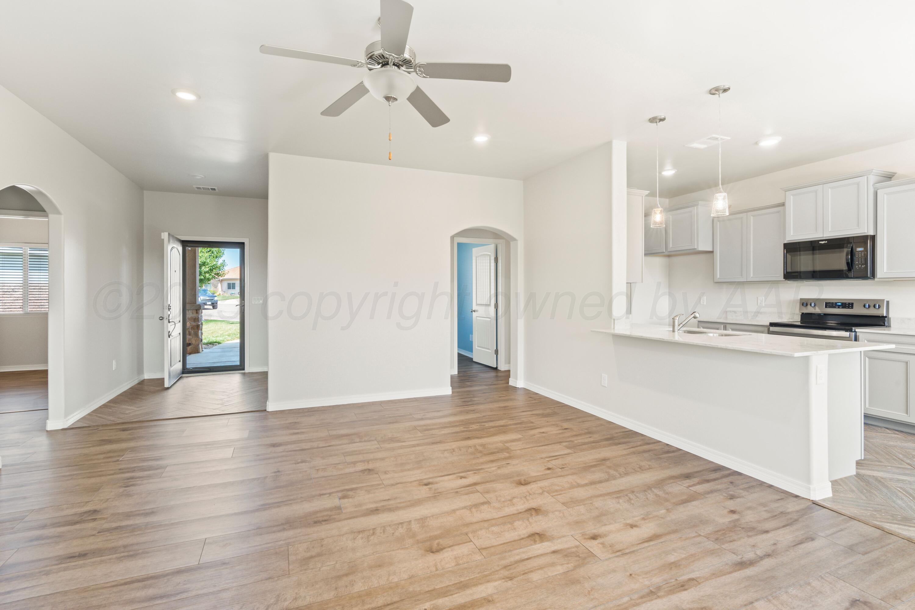 Property Photo: 1003 Pinot Boulevard TX 79124-1175