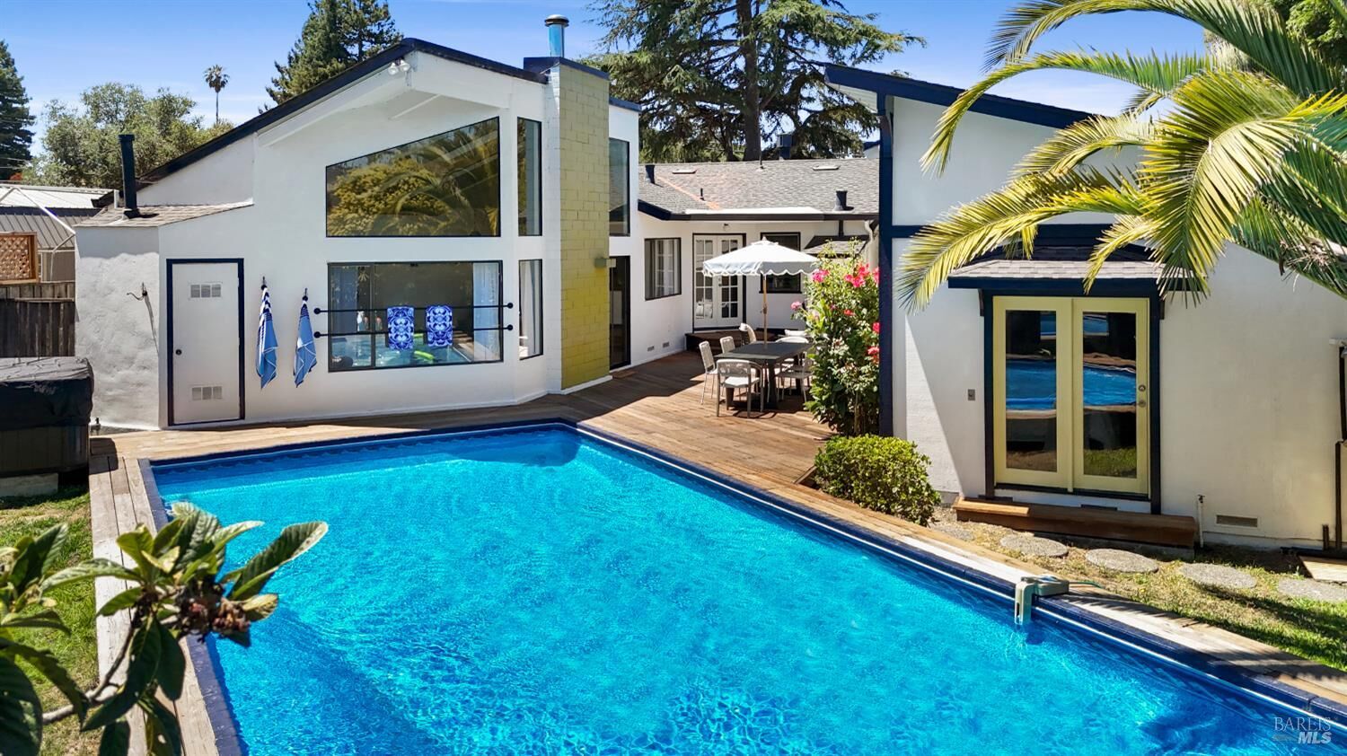 Property Photo:  5740 Old Redwood Highway  CA 94951 