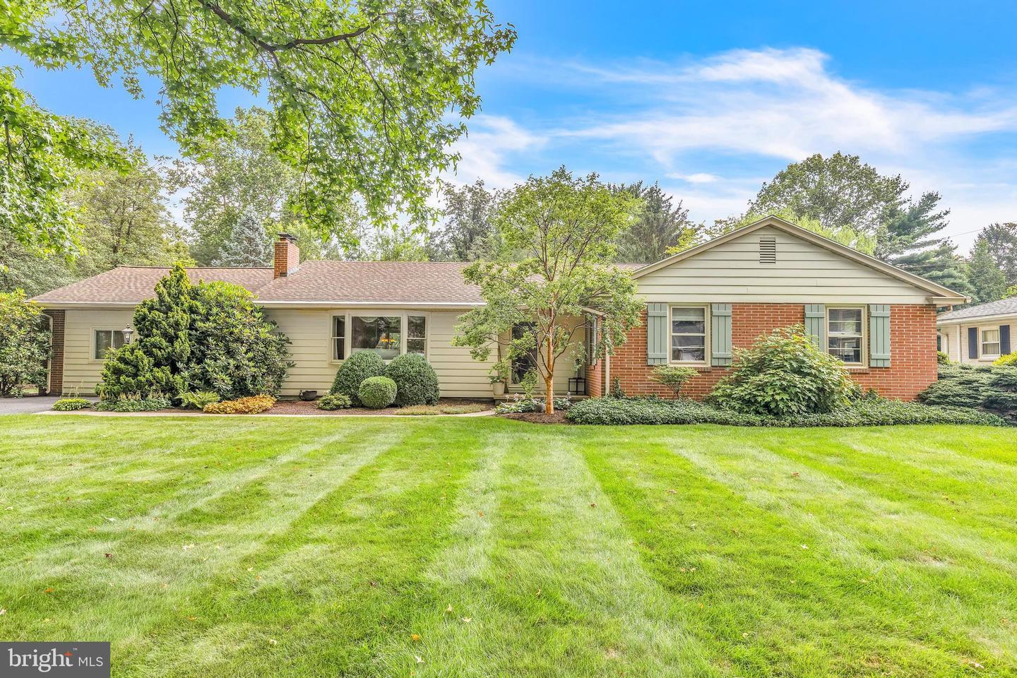 629 S Spruce Street  Lititz PA 17543 photo