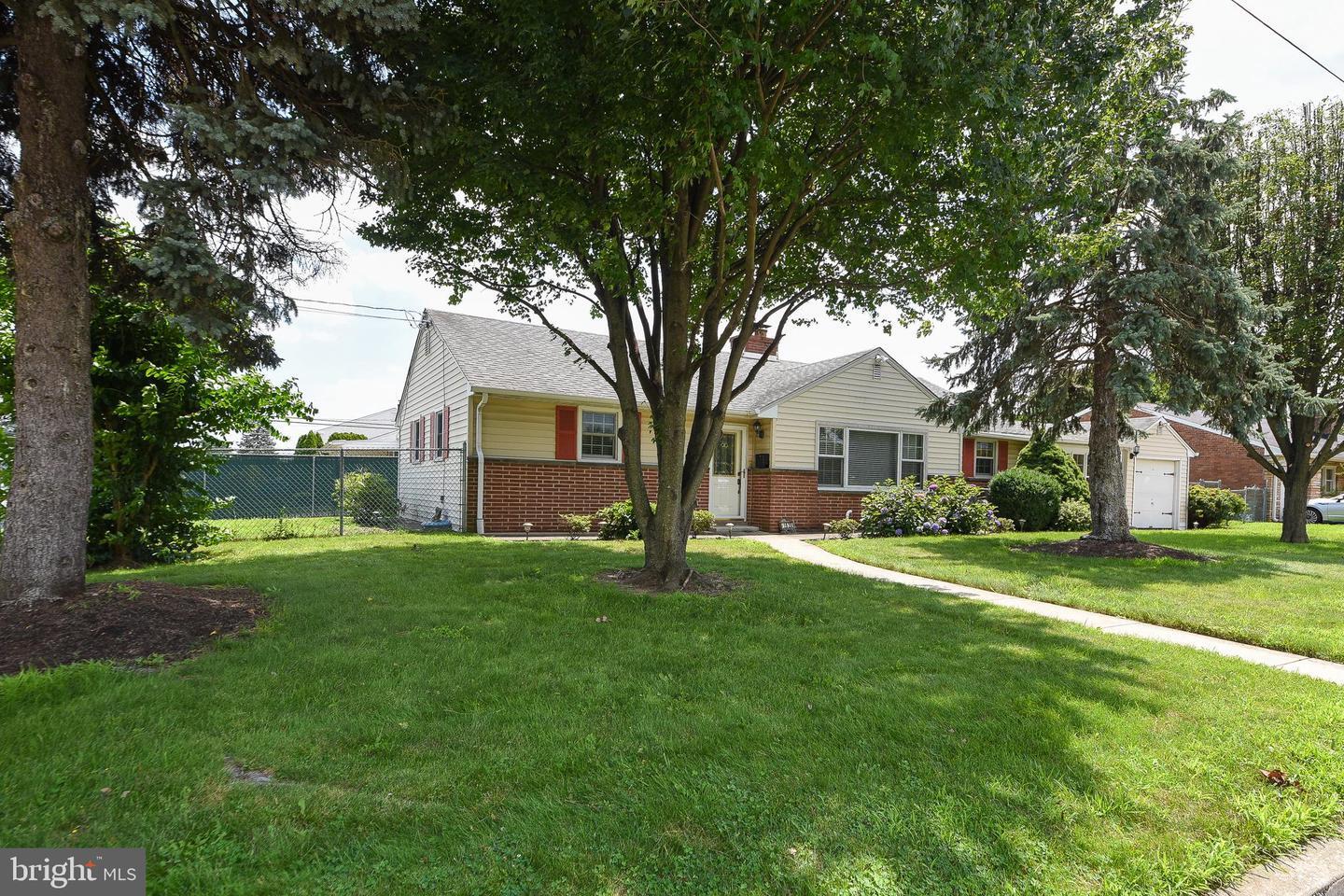 Property Photo: 1920 Fulmer Street PA 19115
