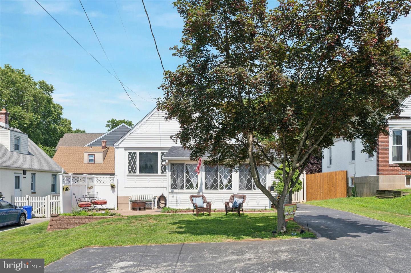 Property Photo: 555 Grand Avenue PA 19083