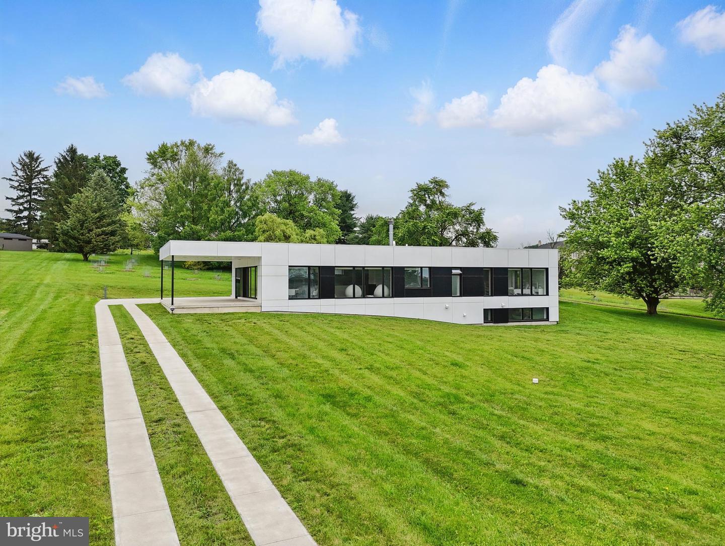 Property Photo: 317 Clearview Avenue PA 18064