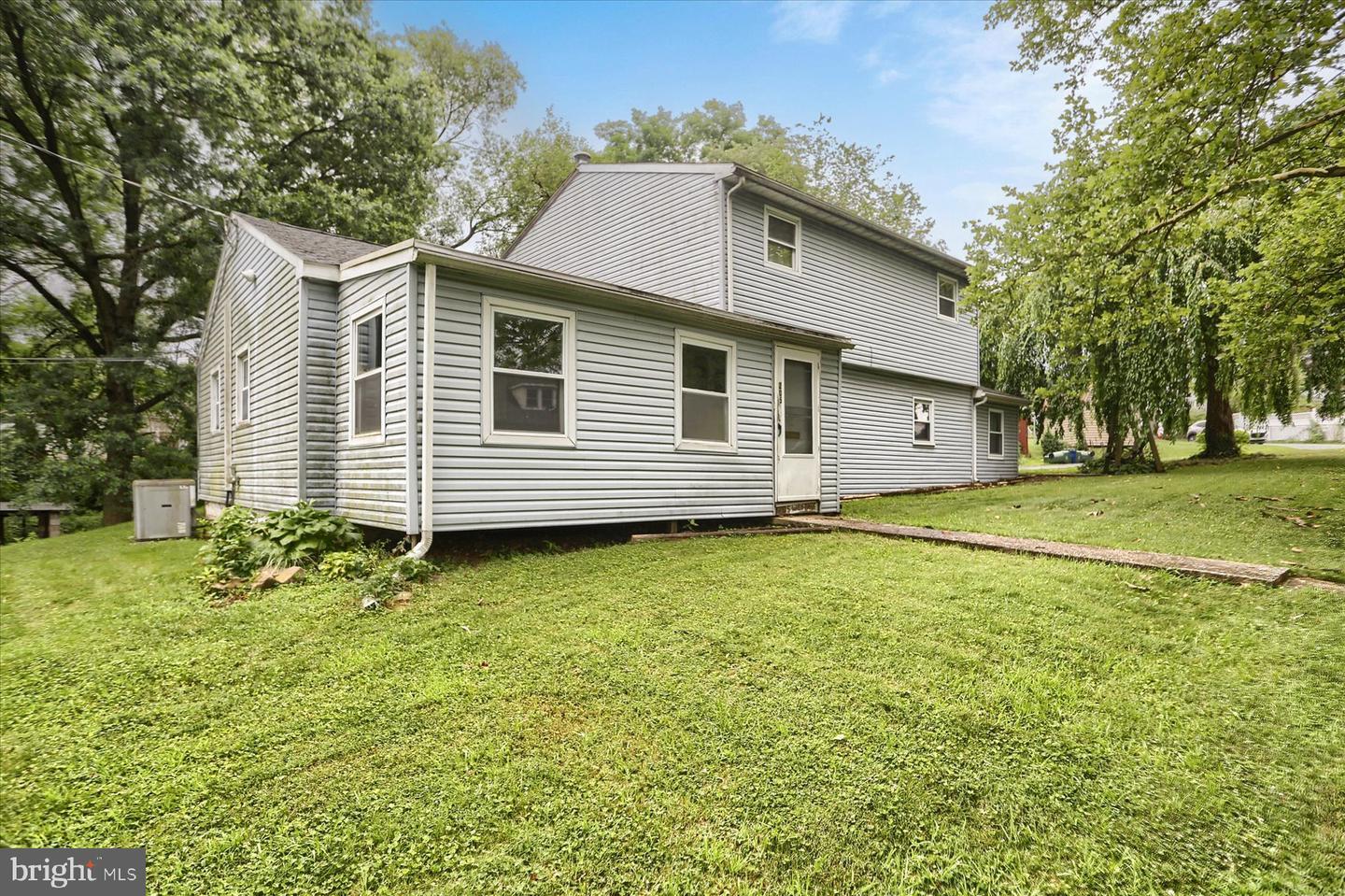 205 West Avenue  Harrisburg PA 17109 photo