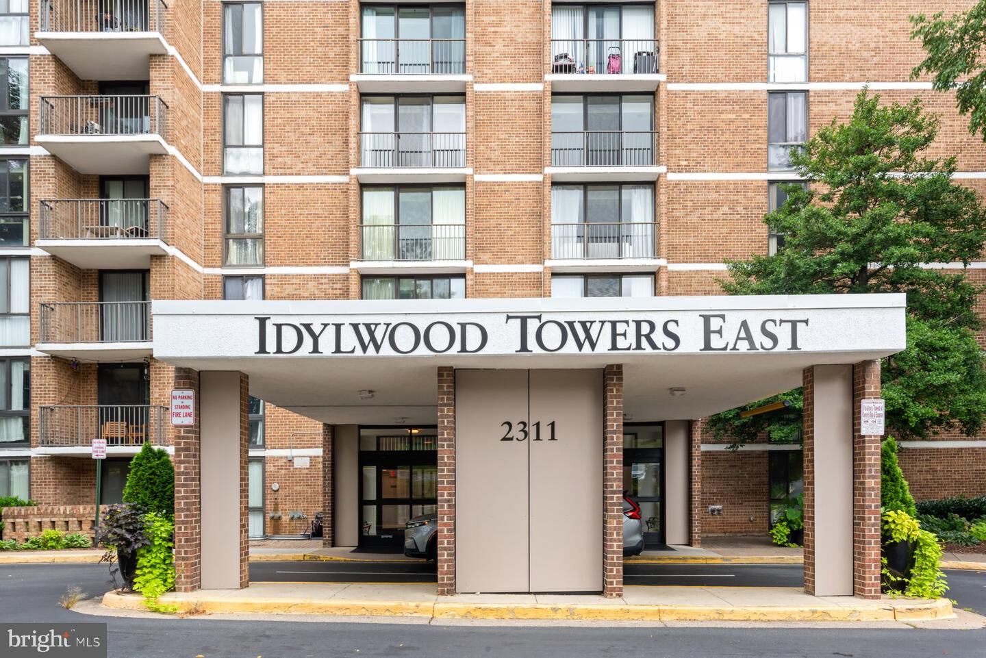 Property Photo:  2311 Pimmit Drive 606  VA 22043 