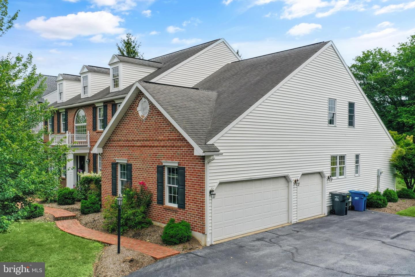 Property Photo: 10 Linree Avenue PA 19606