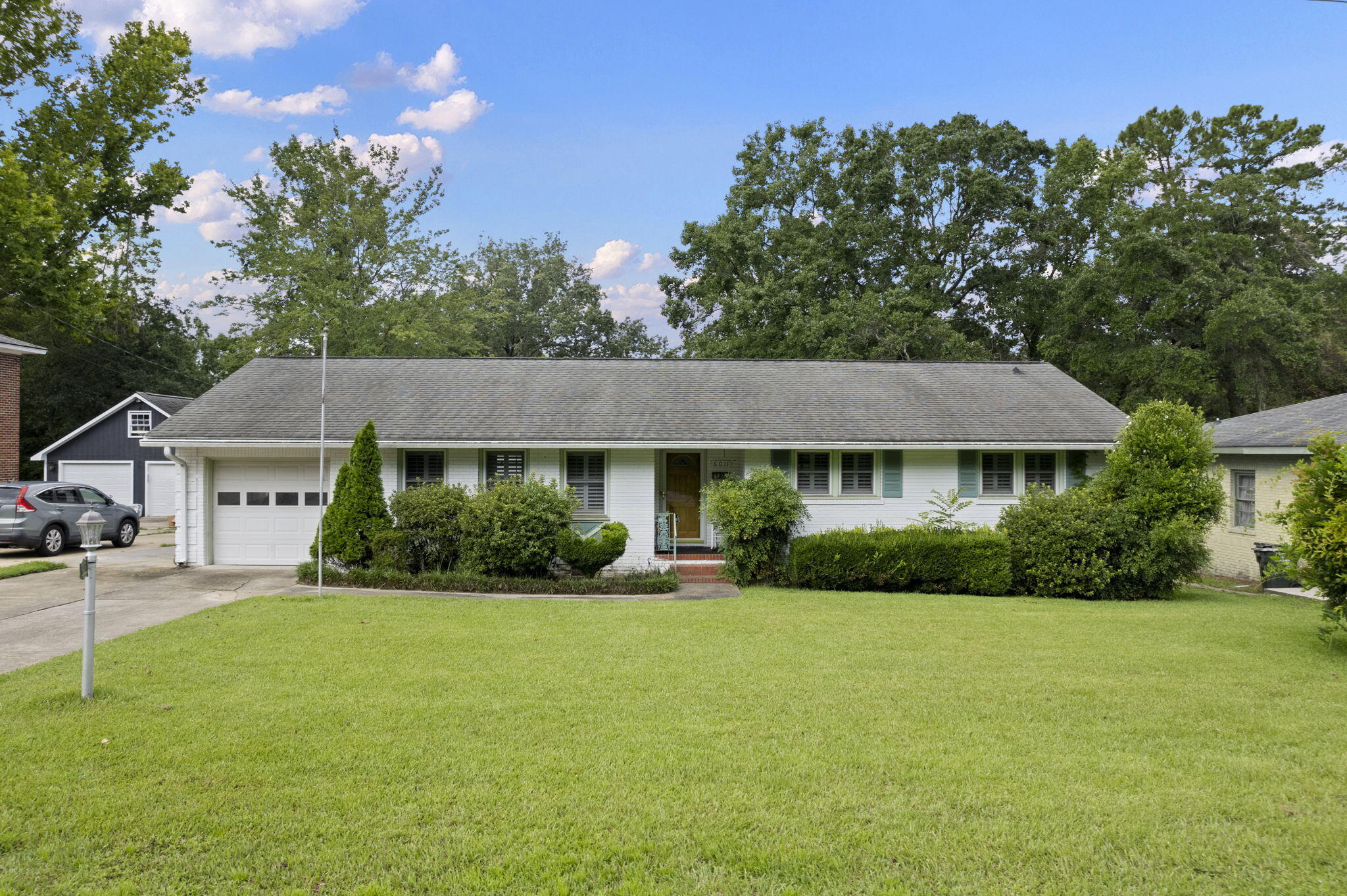 6011 Ridgecrest Avenue  Hanahan SC 29410 photo