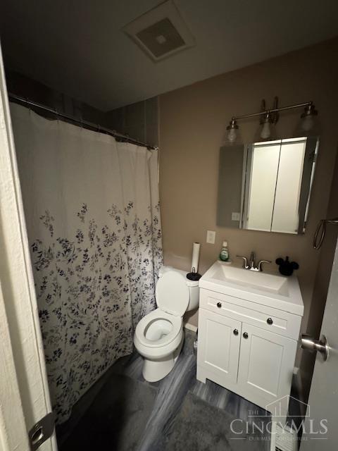 Property Photo: 933 W Kemper Road OH 45240