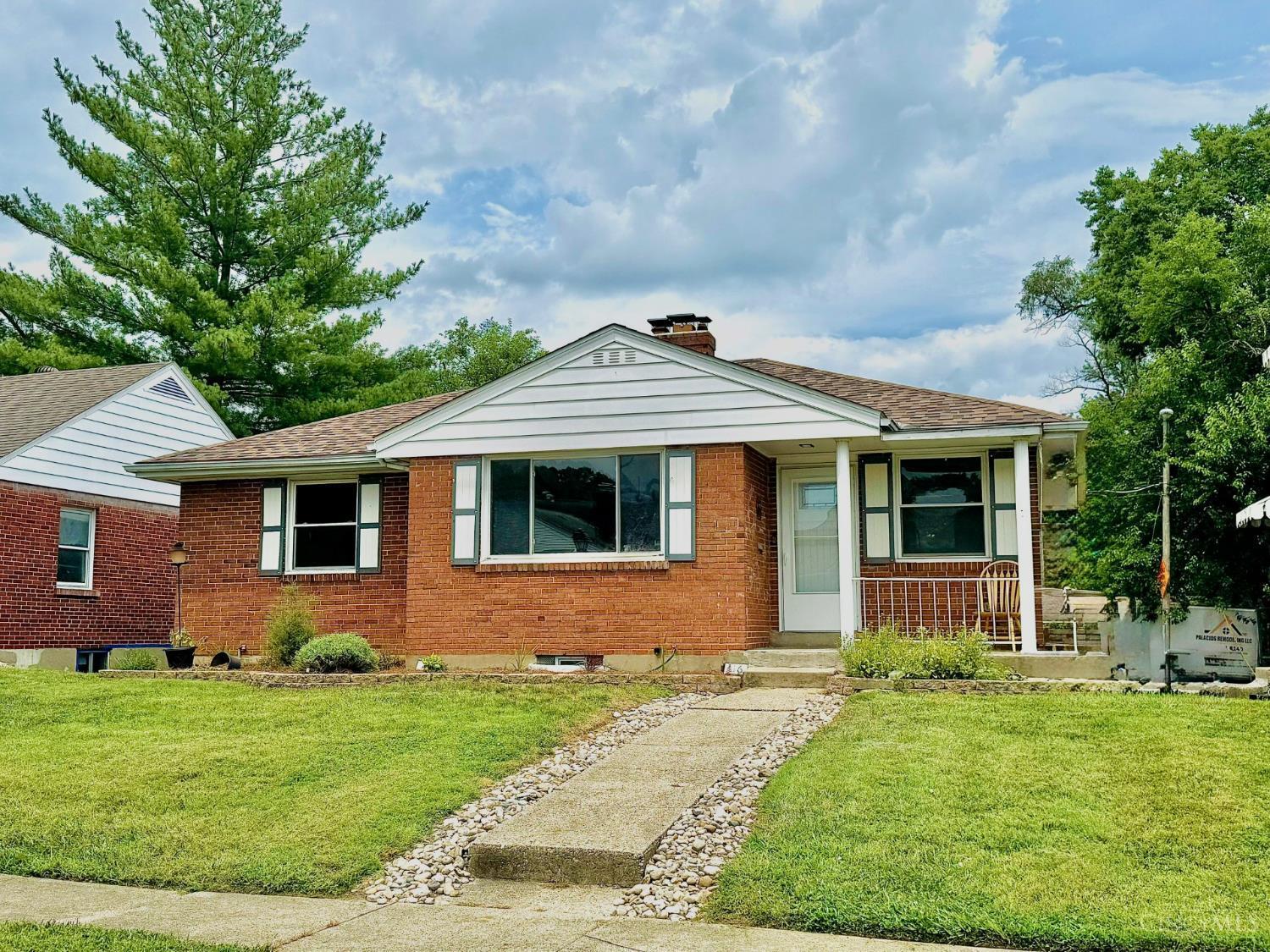 Property Photo:  116 Eggerding Drive  OH 45215 