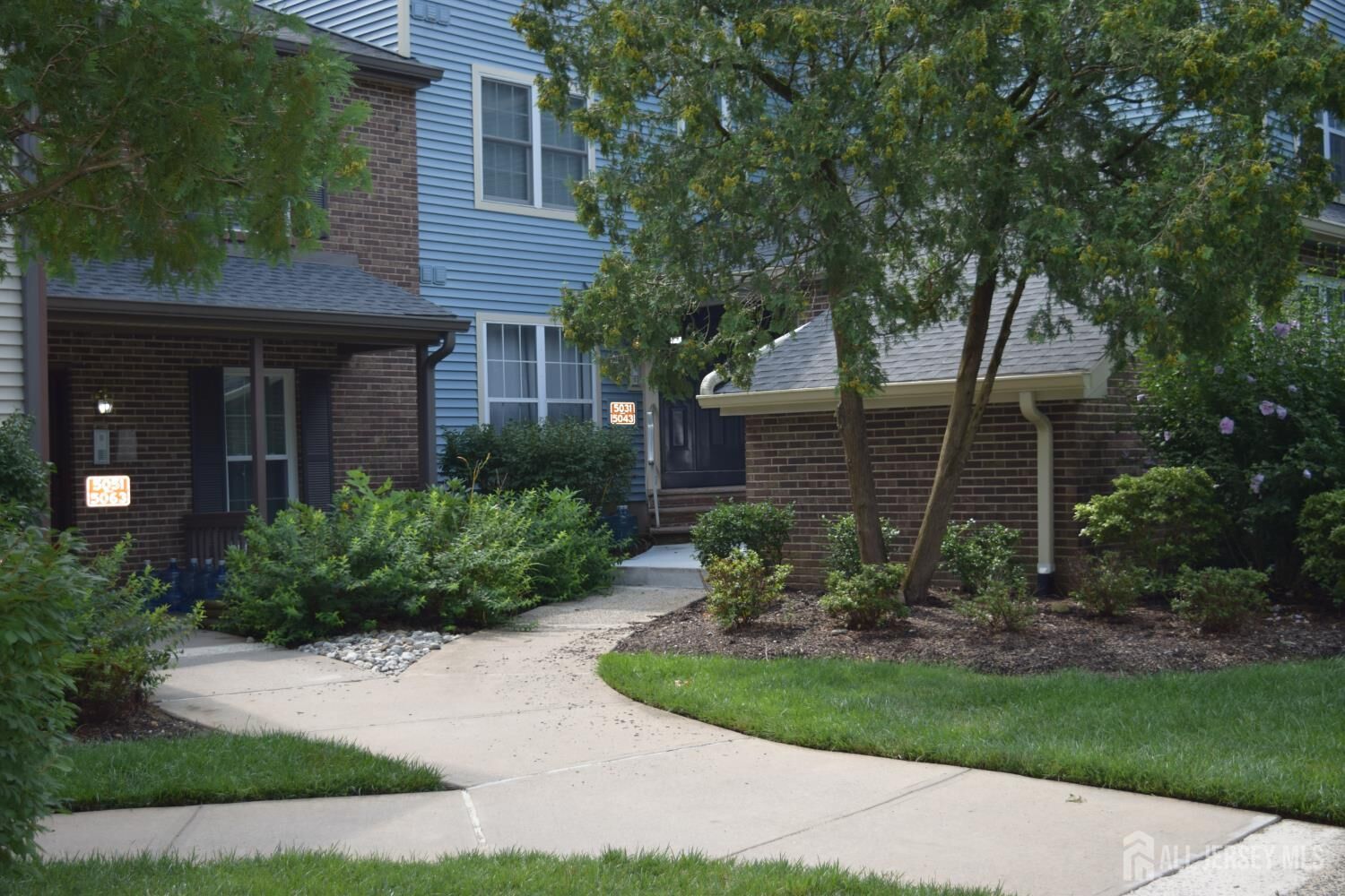 Property Photo:  5032 Beech Court  NJ 08852 