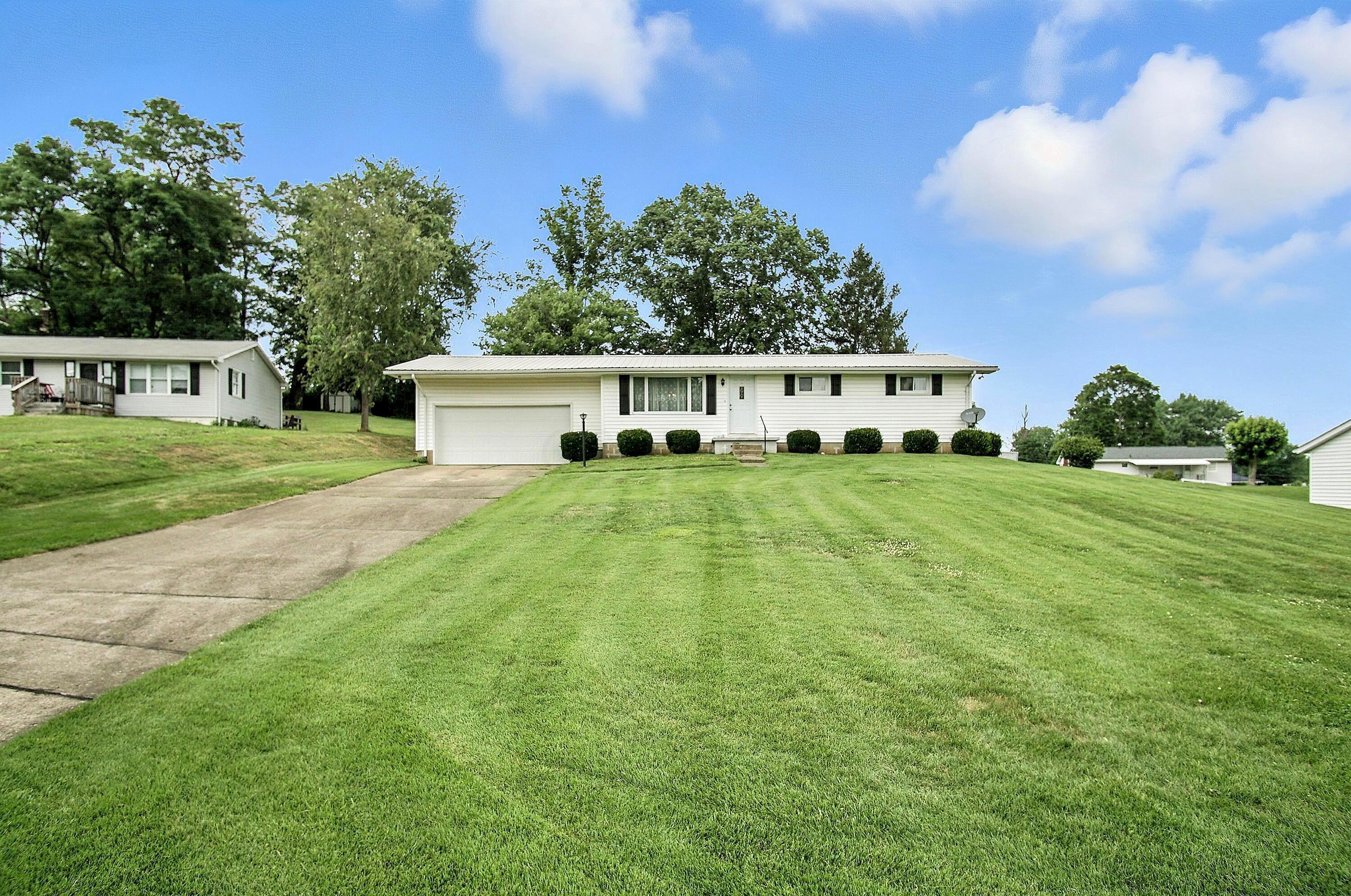 Property Photo: 125 Sherwood Drive OH 43701