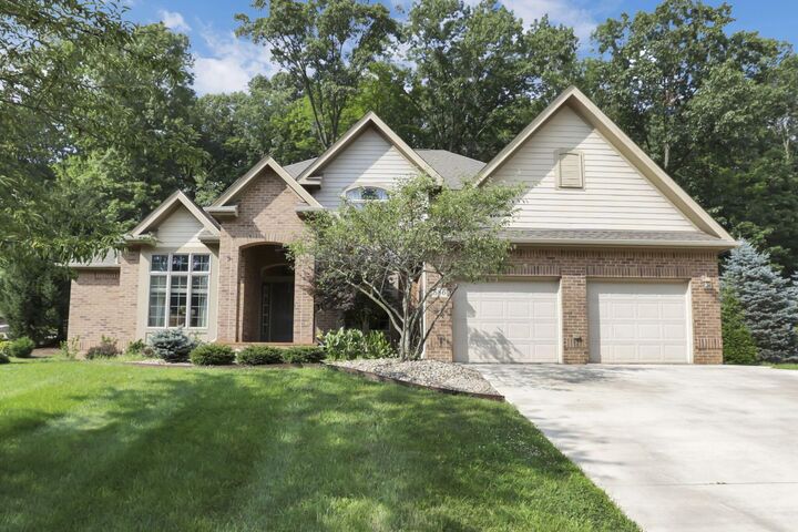 886 Howell Drive  Newark OH 43055 photo