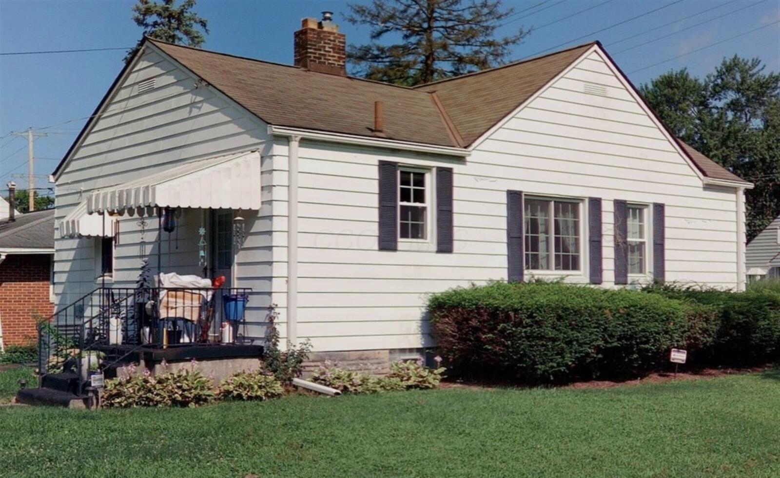 Property Photo: 1107 Northridge Road OH 43224