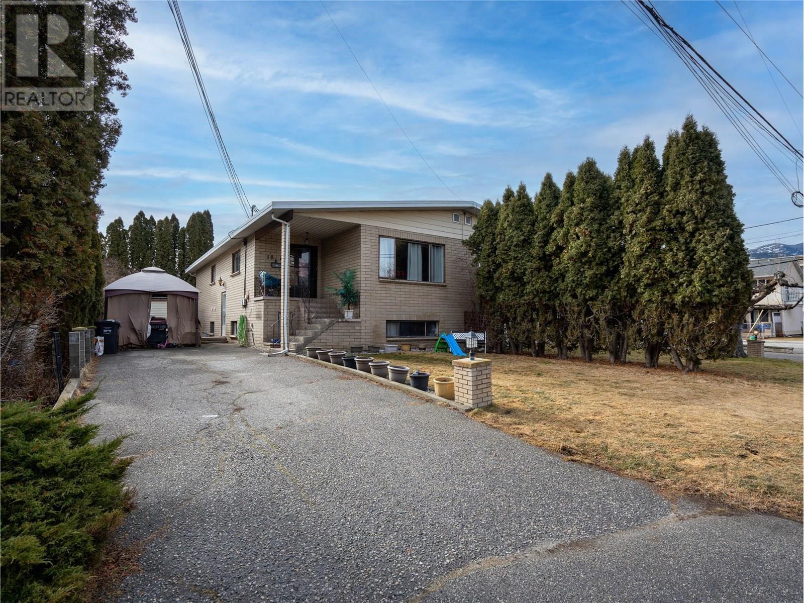 Property Photo: 186 Waterford Avenue BC V2A 3T7