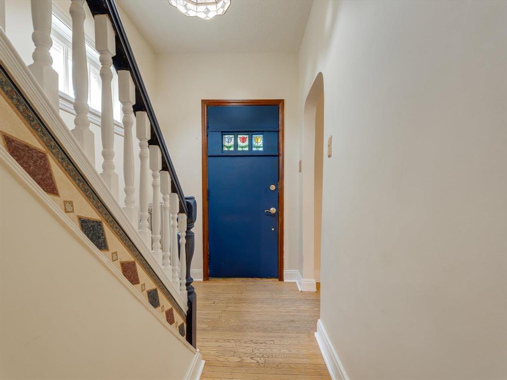 Property Photo: 27 Morley Avenue MB R3L 0X4